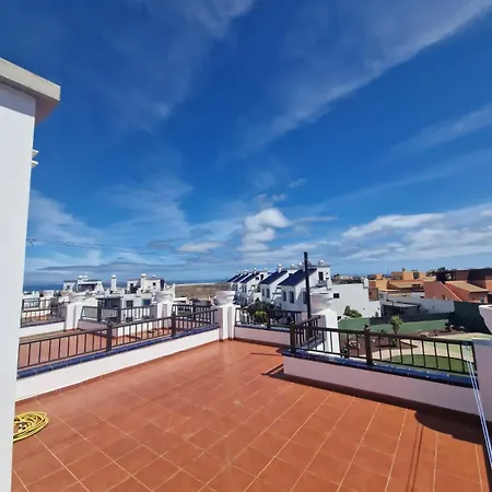 Tobia Villa Corralejo